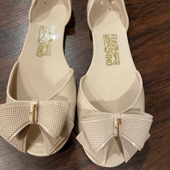 Salvatore Ferragamo Beige Sandals - Picture 2 of 8